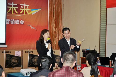 �Ř�ʿͿ��2015�������(j��ng)�N�̷��(hu��)�A�M��Ļ