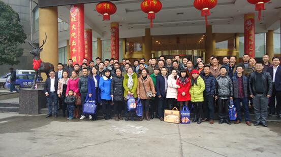 �͵�ʿ���F(tu��n)2015������̕�•��(j��ng)�N�̕��h�A�M�ɹ�