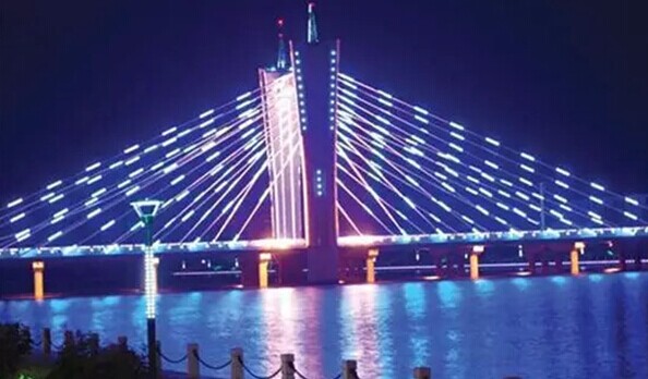 LEDܛ���l���ľŴ�(y��u)�c(di��n)��