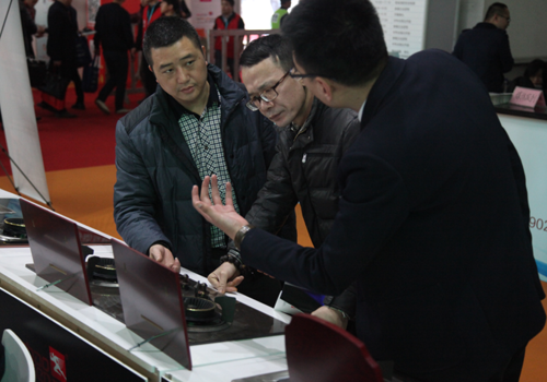 ��(ji��)������������F�����˃�����10+��ȼ����¡������