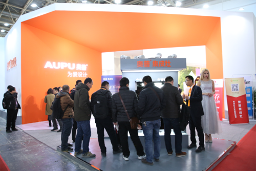 奧普集成灶亮相北京建博會 刮起健康生活主義風潮