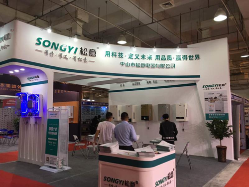 ���ӑB(t��i)������ڒ�t�Gɫ�������L(f��ng)��չʾ