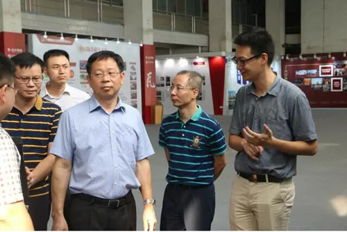 ��ɽ�аl(f��)�ľ־��Lһ���{�з�ɽ���Ї��չȡ���ɫС�(zh��n)