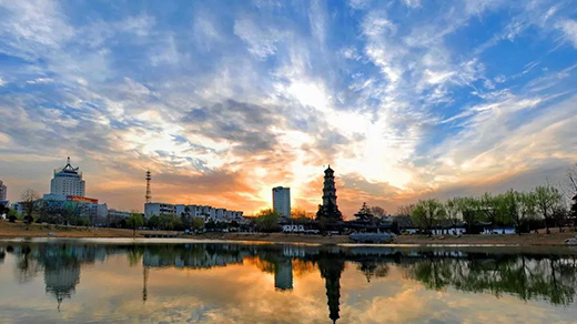 ����ף�R�������_(d��)��ꖽ�(j��ng)�N�̰����Ʒչ���A�M�ɹ�!