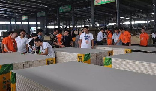 �����_(d��)��ģ���Դ�^�������Ʒ�|(zh��)�Ͱ�ăr(ji��)���P(gu��n)ϵ