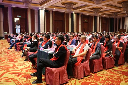 �����°l(f��)չ ���L���˵�������(chu��ng)�����E