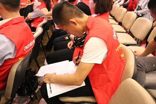 �������缉�e������Ʒ�� �Ŀ�ʿ�վoȭ�^Ŭ����