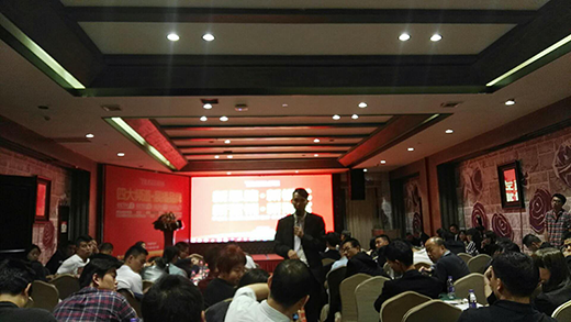 ��ɯ�l(w��i)ԡ���(hu��)��վ�ڸ��ߵĵط���δ��