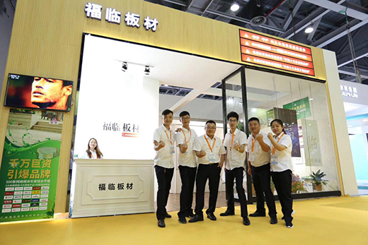 ������(hu��)����ͬ�L(f��ng)�𣬸��R��ķ��uֱ�Ͼ��f��