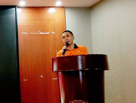 ���A�K�˱��Ƶ���վ�����������ҫ����Ĺ�â