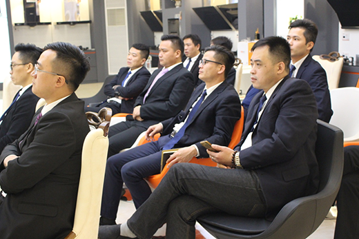 �������������^���_���� �۰ُN늸��e��(chu��ng)�°l(f��)չ����