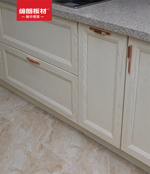 ���ʰ�ģ��������ı��B(y��ng)���� �����e�^