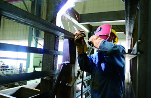 貴陽經(jīng)開區(qū)助力ECP裝配式建筑用板材生產(chǎn)線及應(yīng)用示范項(xiàng)目發(fā)展