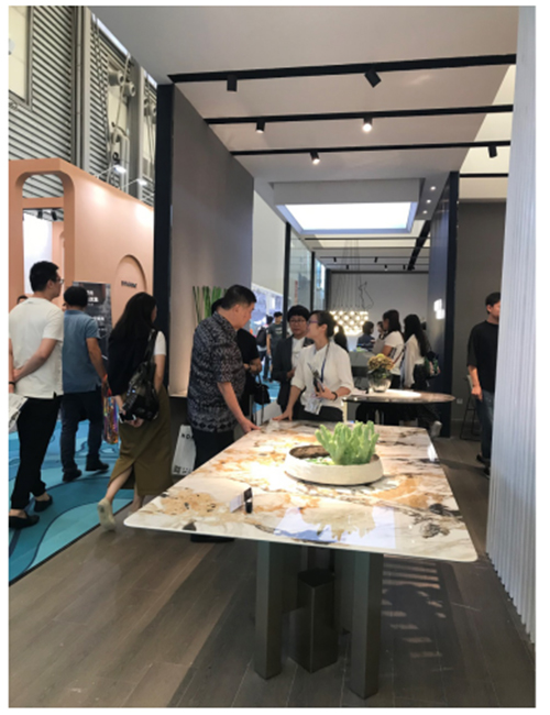 ���A֮�g�M�@��ʽ�O��(ji��n)�������Ҿ��@�G�����Ϻ���(gu��)�H�Ҿ�չ