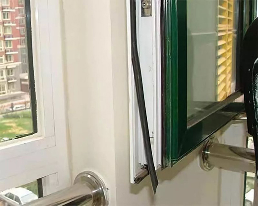 ����Сѩ | �bһ�Ⱥ��T������ůһ����(g��)����