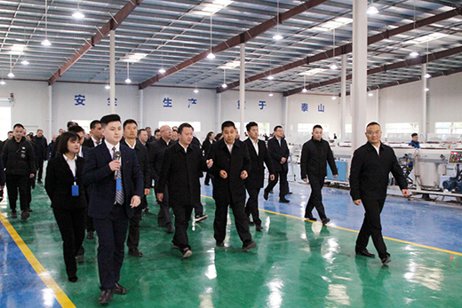 �ϳ���ί�I(l��ng)��(d��o)�����c(di��n)�(xi��ng)Ŀ�^Ħ�F(tu��n)�W�R�ϳ��¹ܘI(y��)ҕ��