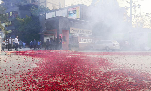 �^��ȫ�ݶ�����ʽ�͹��ͮa(ch��n) �^���m(x��)���I(y��)�A��