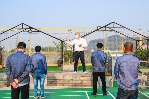 �^��ȫ�ݶ�����ʽ�͹��ͮa(ch��n) �^���m(x��)���I(y��)�A��