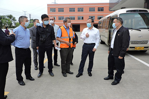 ���T�����L(zh��ng)����һ���W�R�������{(di��o) ָ��(d��o)��(f��)����(f��)�a(ch��n)����