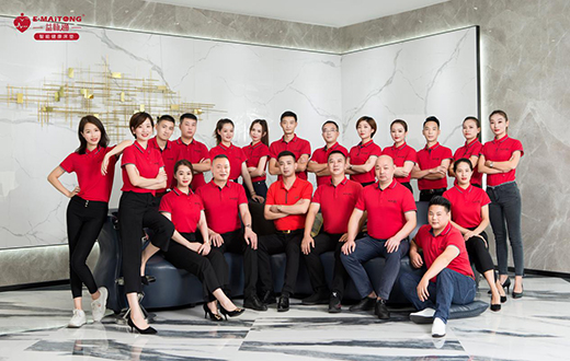 ��һ��һ�������ǰ�С�ף�R���}ͨƷ�Ƴ���2����