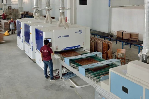 ҼҾӣ��Ԍ�ľ�|(zh��)�У���������Ĝض�