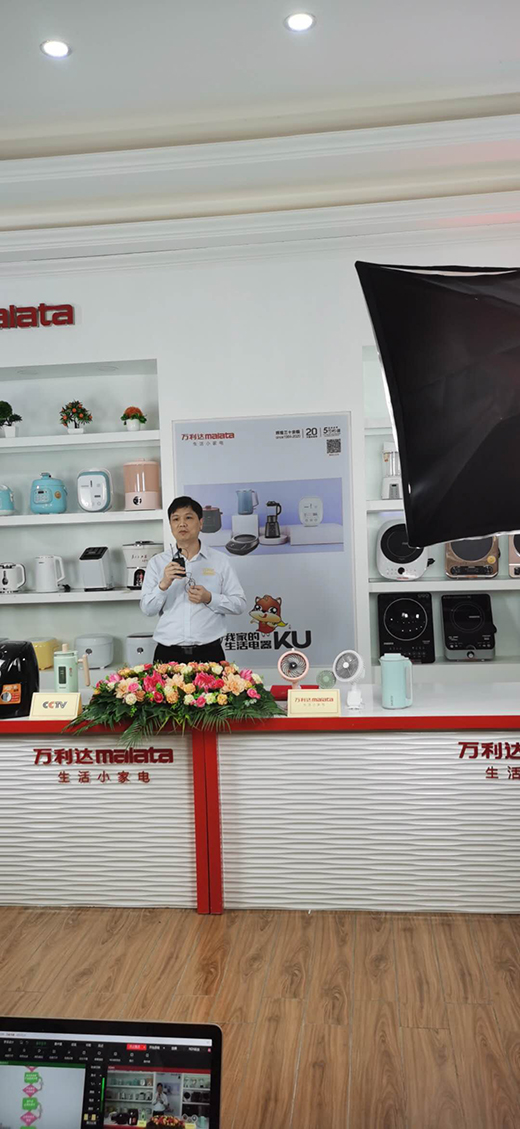 �f���_����С���ֱ��������Ʒ�@ٝ��Ʒ���ƏV����