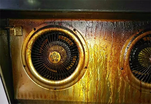 一點都不夸張，油煙機清洗效果猶如換新機!