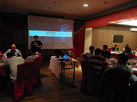 �K�˞��� �۰ُN�Ʒ���ƽ��(���վ)�A�M��Ļ