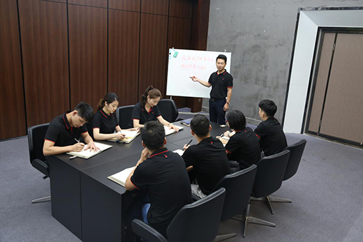 ���ʮɫ�������ơ��������L���������ߺ����M���K