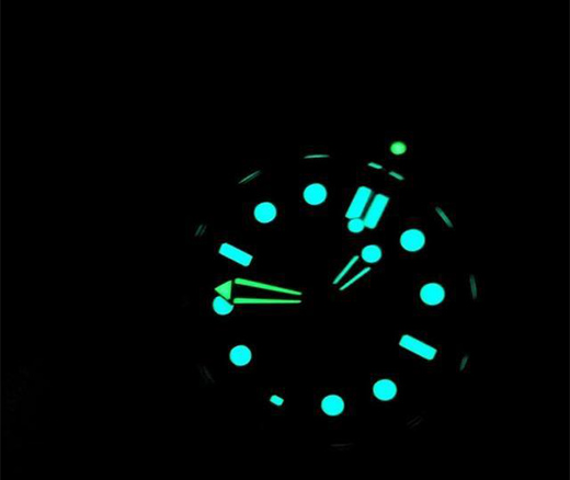 關(guān)注歐米茄，實(shí)現(xiàn)夢(mèng)想海馬300米潛水表