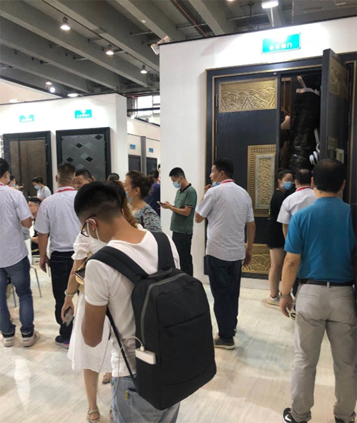 ܊���T�I(y��)չ�d������Ʒ���I(l��ng)�ИI(y��)�r�г���