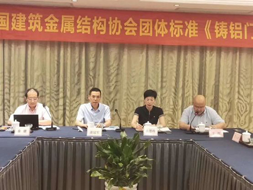 �����T�I(y��)�f(xi��)�k�������������~�T�F�w�˜ʌ�����A�M�e�k