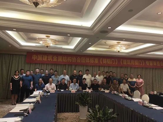 �����T�I(y��)�f(xi��)�k�������������~�T�F�w�˜ʌ�����A�M�e�k