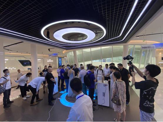 云智能飲水時(shí)代全面來臨，5G空氣制水正式亮相