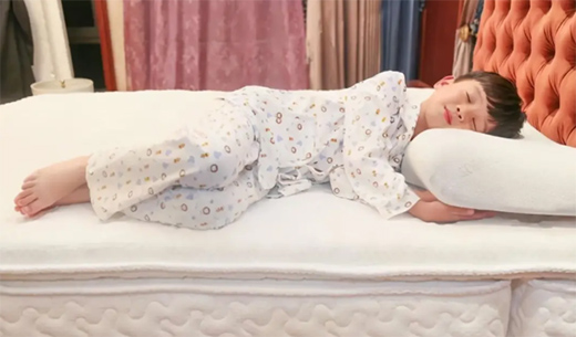 ���˰ٵ´��|���o����һ��(g��)��˯��