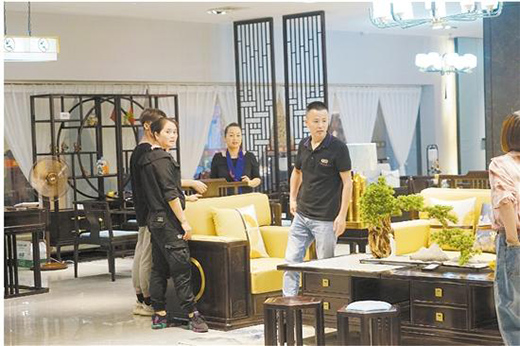 第三屆東作紅木文化藝術(shù)節(jié)落幕 紅木銷售金額過億 經(jīng)濟(jì)社會(huì)效益雙贏