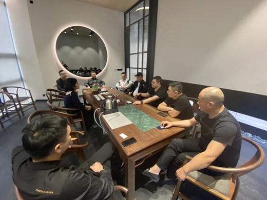 �����m��Ҿ������^����һ���Aδ��!