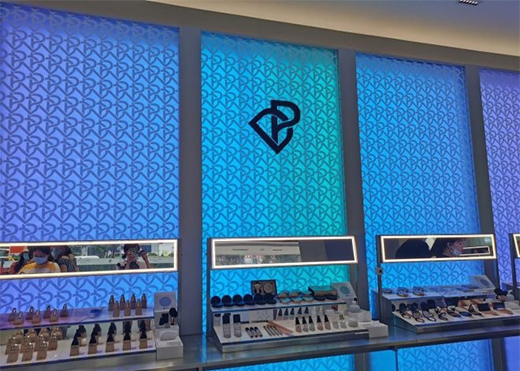 轉(zhuǎn)戰(zhàn)線上 走在渠道平衡木上的化妝品企業(yè)