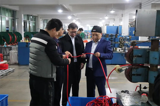 �|��ܘI(y��)�c�_(k��i)ƽ�C(j��)늌W(xu��)У�M(j��n)��У��������s�߽��ƃxʽ