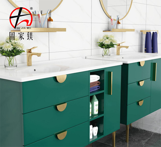 �̼��V�������֣�һ�����Ҿӡ��Ú�ɫ��