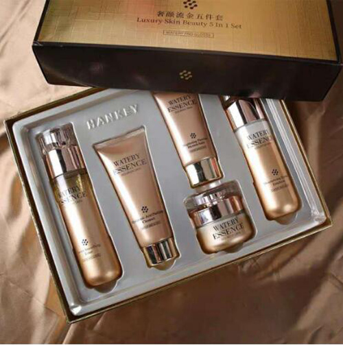 迎合市場需求 花漾精選化妝品做極致產(chǎn)品