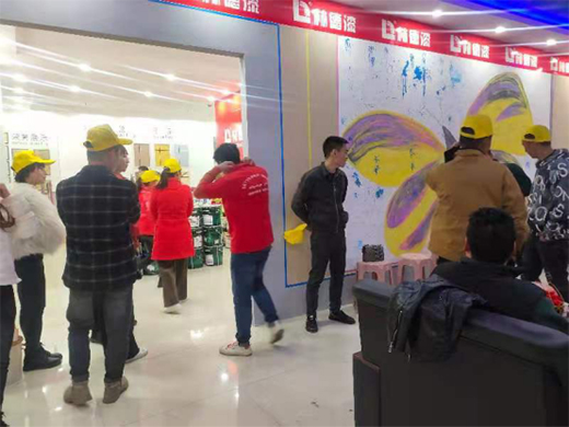 ����ӭ�x �ֵ����F�ݮ���(ji��)�з���(w��)����ʢ���_(k��i)�I(y��)