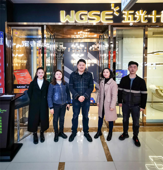 ���ʮɫ�����׽�������������\�����