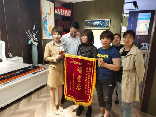 ¡��ף�R���Ʒ���(gu��)�Hȫ��(gu��)(li��n)��(d��ng)(����վ)ȡ�ÈA�M�ɹ�