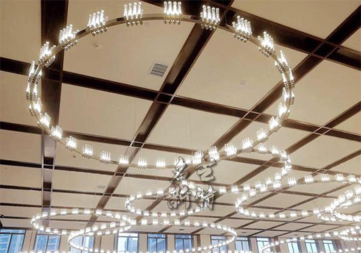 һ��M���������ğ���������g���Ƴ���ͬ�Շ�