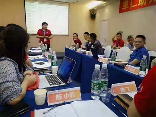 ͬ���������A�ھ޹���ף�Rţ�̅R��Ƥ����Ӗ(x��n)���hʢ���e��