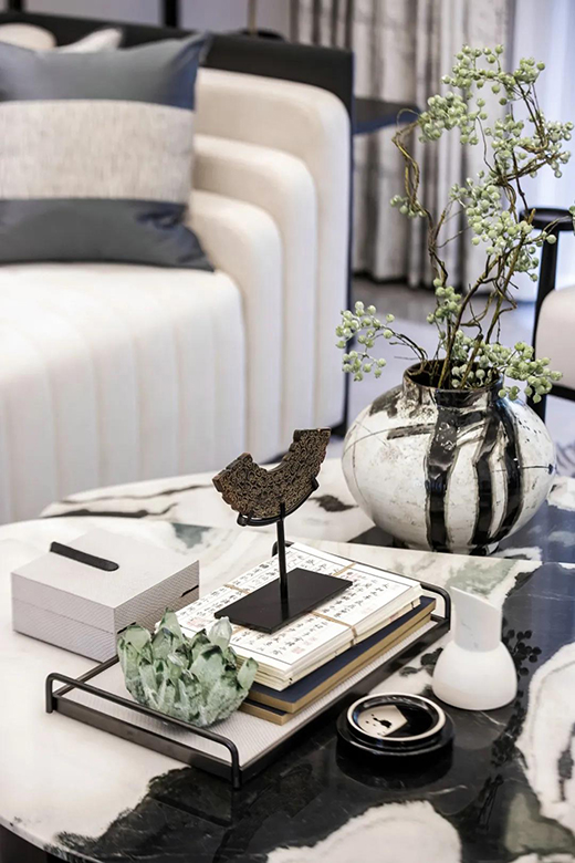 �����¾����������������F(xi��n)����ʽ