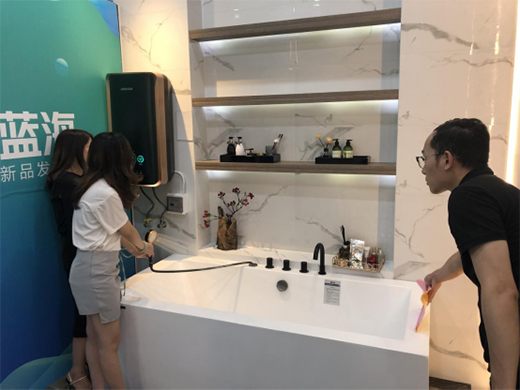 ���Z�£������������� ����{��