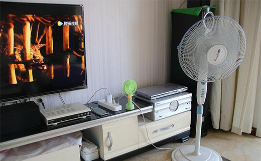 ��ȫ�ֺ�����aigo ��λ���L(zh��ng)������(18W����)�w�(y��n)