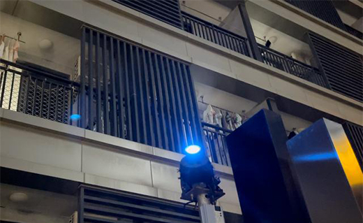 如何用水紋投影燈做樓體亮化